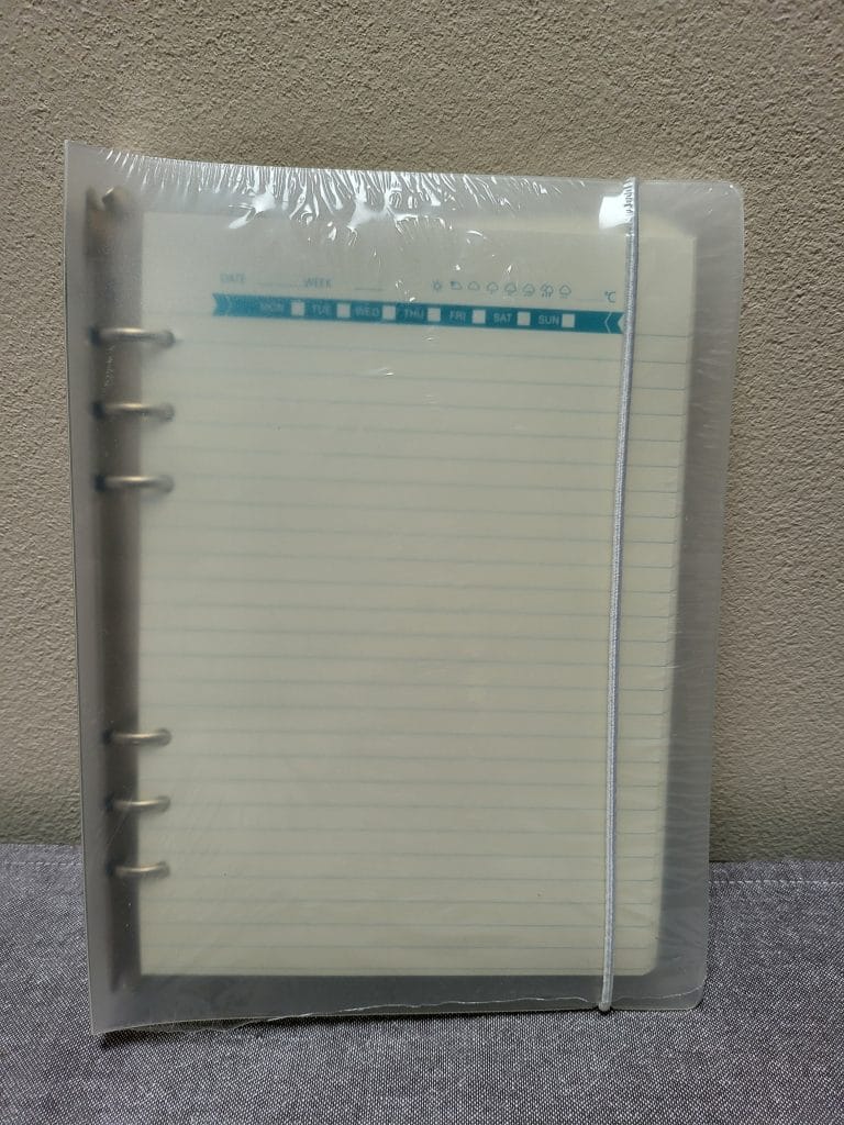 Miniso binder front